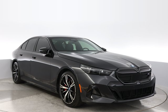 2024 BMW i5 — photo 9 of 18