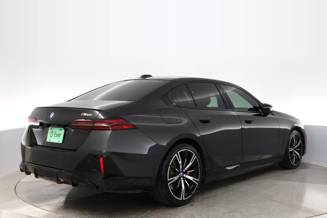 2024 BMW i5 — photo 2 of 18