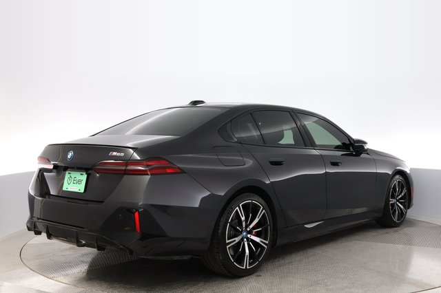 2024 BMW i5 — photo 2 of 18