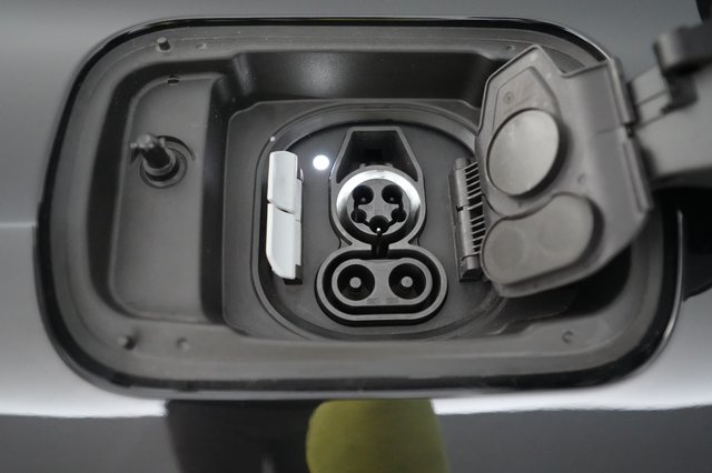2024 BMW i4 — photo 8 of 20