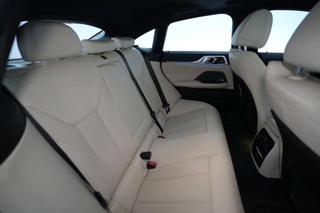 2024 BMW i4 — photo 4 of 20