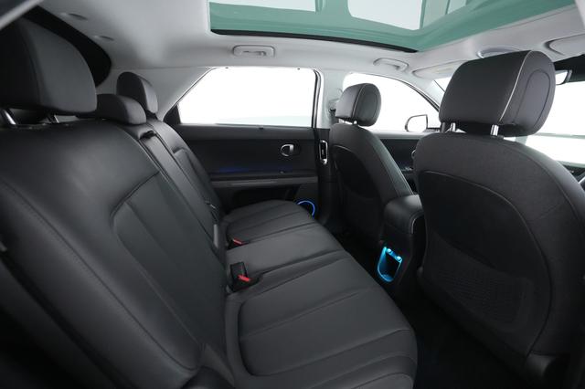 2023 Hyundai IONIQ 5 — photo 4 of 33