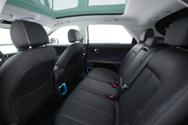 2023 Hyundai IONIQ 5 — photo 22 of 33