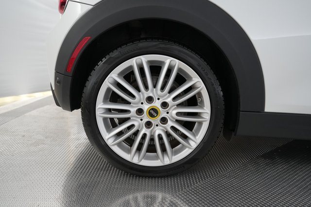 2024 MINI Cooper SE — photo 7 of 22