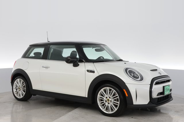 2024 MINI Cooper SE — photo 11 of 22