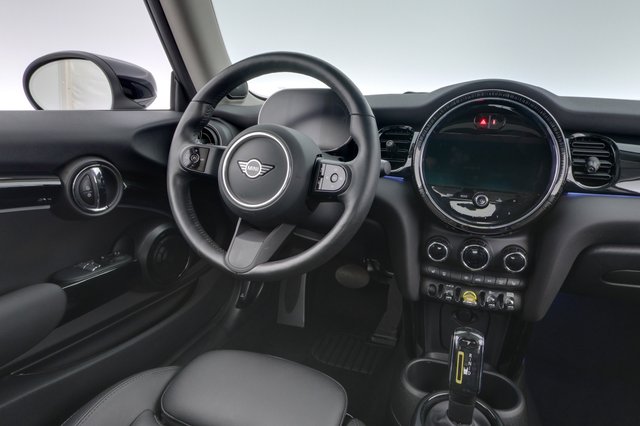 2024 MINI Cooper SE — photo 20 of 22