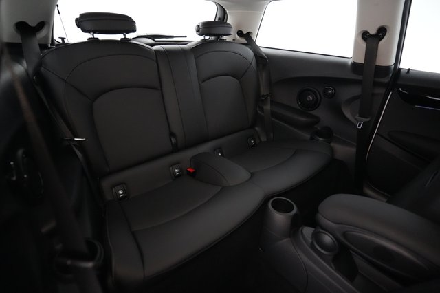 2024 MINI Cooper SE — photo 4 of 22