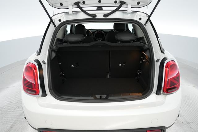 2024 MINI Cooper SE — photo 6 of 22