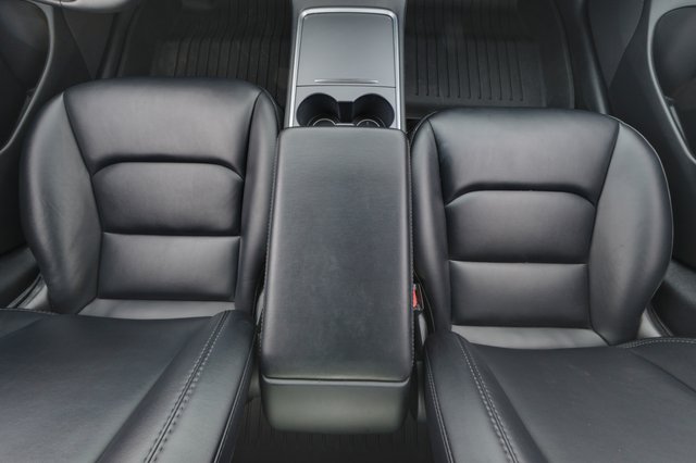 2022 Tesla Model 3 — photo 20 of 24