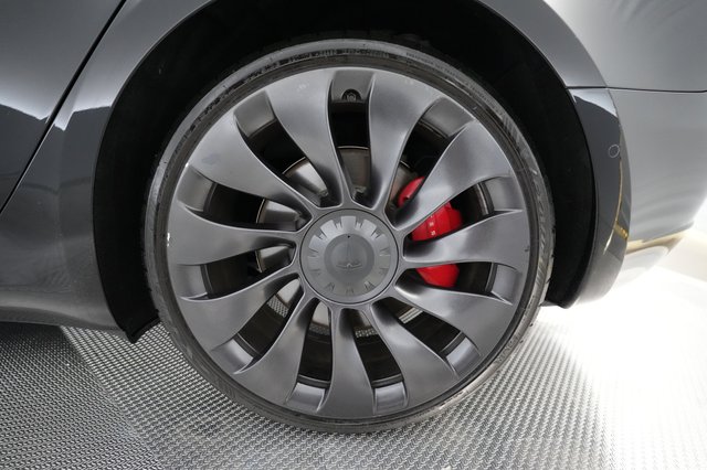 2022 Tesla Model 3 — photo 7 of 24