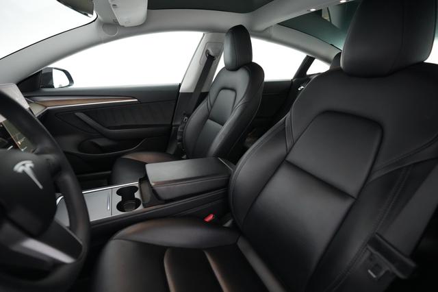 2022 Tesla Model 3 — photo 3 of 24