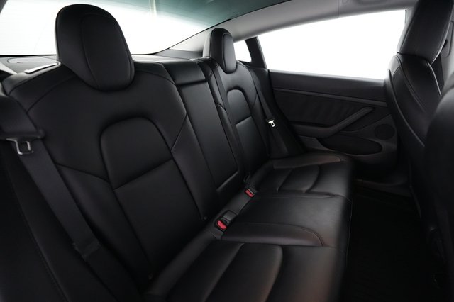 2022 Tesla Model 3 — photo 4 of 24