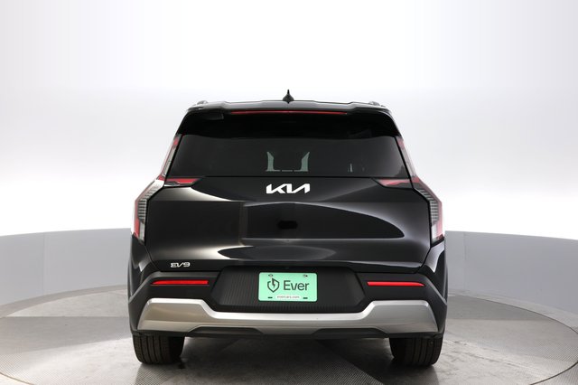 2024 Kia EV9 — photo 12 of 23