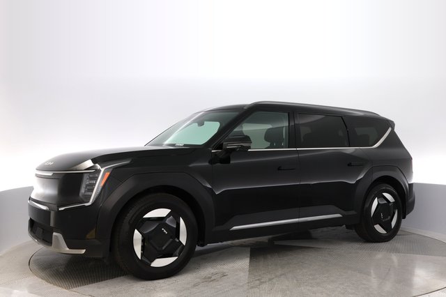 2024 Kia EV9 — photo 14 of 23