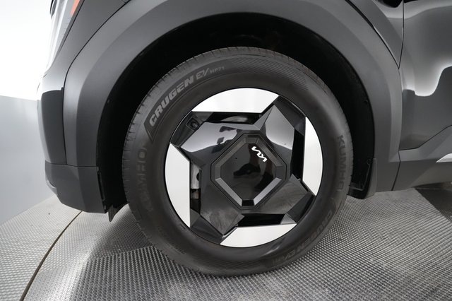2024 Kia EV9 — photo 16 of 23