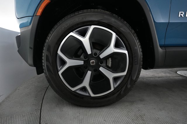 2023 Rivian R1T — photo 15 of 30