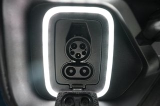 2023 Rivian R1T — photo 8 of 30
