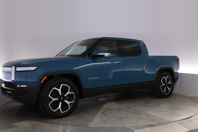 2023 Rivian R1T — photo 14 of 30