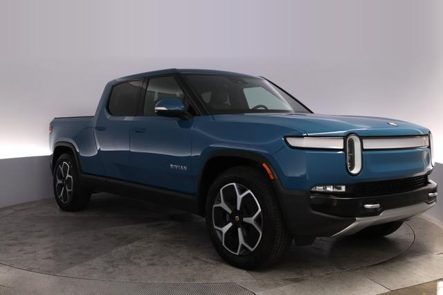 2023 Rivian R1T — photo 10 of 30