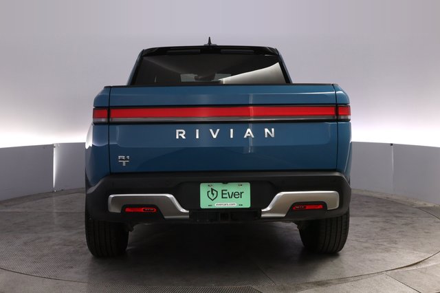 2023 Rivian R1T — photo 12 of 30