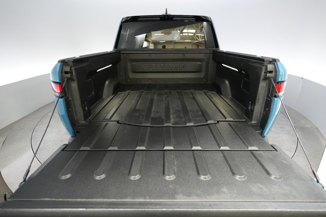 2023 Rivian R1T — photo 6 of 30