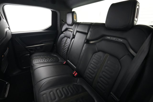 2023 Rivian R1T — photo 19 of 30