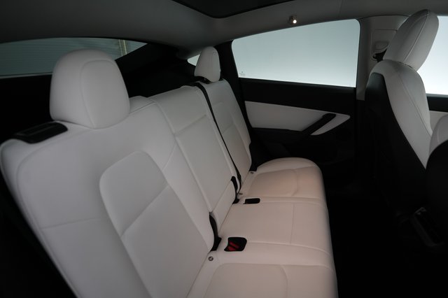 2022 Tesla Model Y — photo 4 of 23