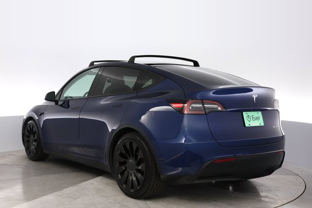 2022 Tesla Model Y — photo 13 of 23