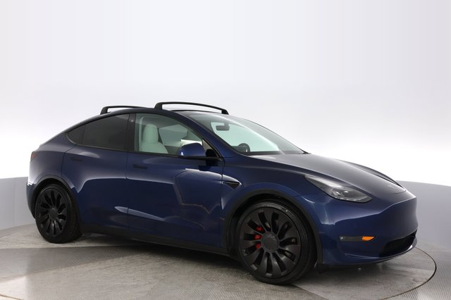 2022 Tesla Model Y — photo 11 of 23