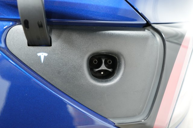 2022 Tesla Model Y — photo 8 of 23