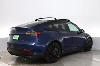 2022 Tesla Model Y — photo 2 of 22