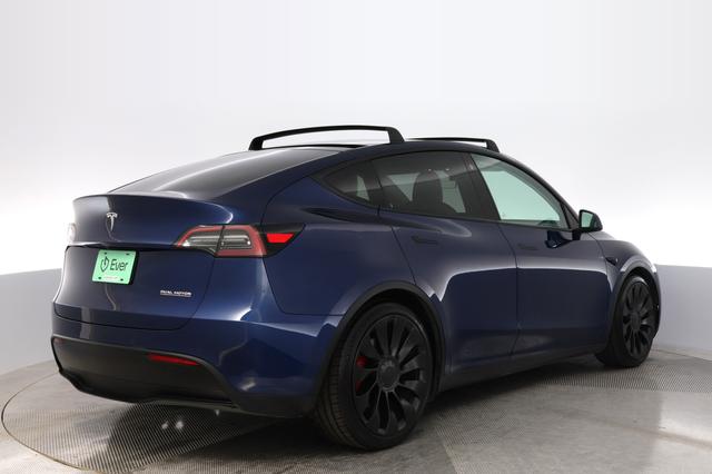2022 Tesla Model Y — photo 2 of 23