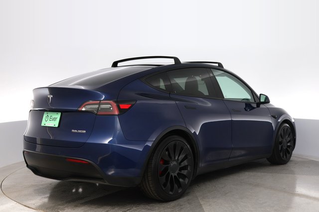 2022 Tesla Model Y — photo 2 of 23