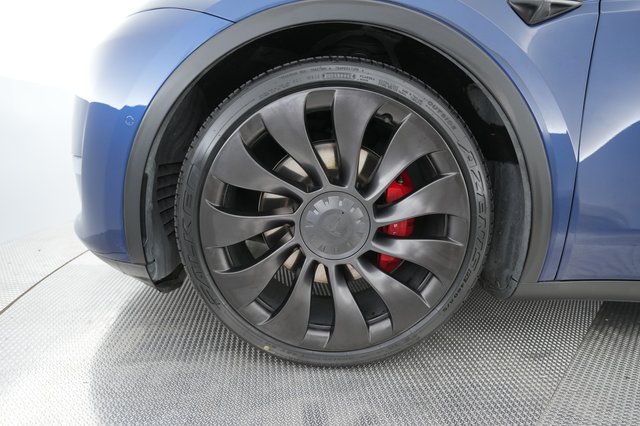 2022 Tesla Model Y — photo 16 of 23
