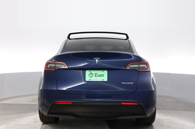 2022 Tesla Model Y — photo 12 of 23