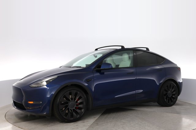 2022 Tesla Model Y — photo 14 of 23