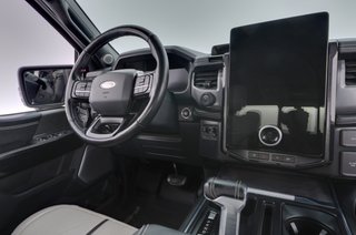 2022 Ford F-150 Lightning — photo 14 of 18