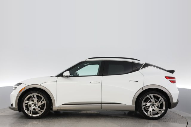 2023 Genesis GV60 — photo 12 of 19