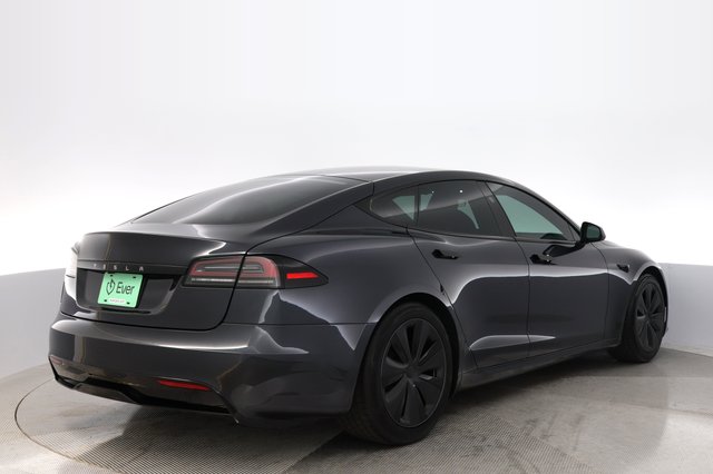 2024 Tesla Model S — photo 2 of 22