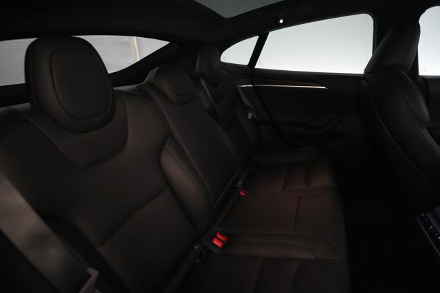 2024 Tesla Model S — photo 4 of 22