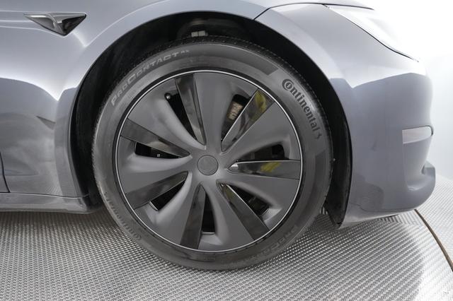 2024 Tesla Model S — photo 7 of 22