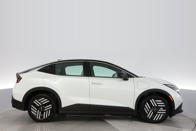 2026 Nissan LEAF — photo 10 of 24