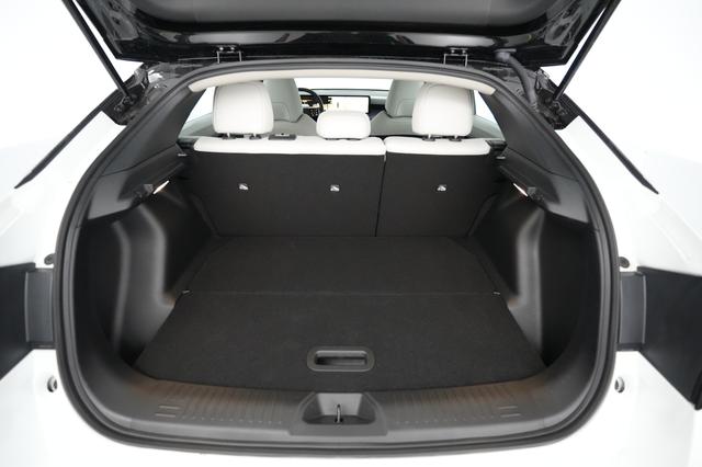 2026 Nissan LEAF — photo 6 of 24