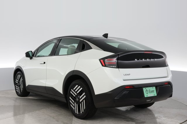 2026 Nissan LEAF — photo 11 of 24