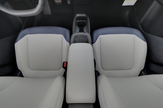 2026 Nissan LEAF — photo 20 of 24