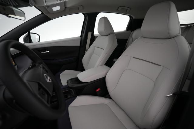 2026 Nissan LEAF — photo 3 of 24