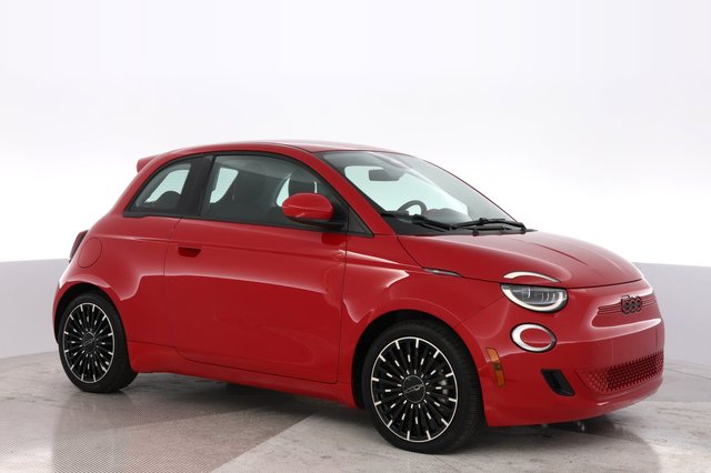 2024 Fiat 500e — photo 11 of 20