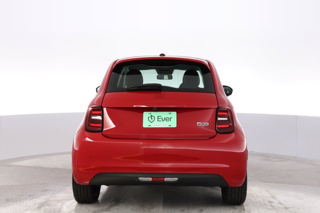 2024 Fiat 500e — photo 12 of 20