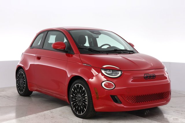 2024 Fiat 500e — photo 10 of 20