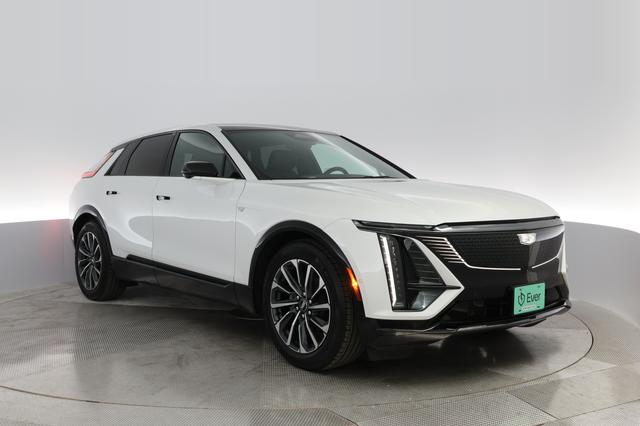 2024 Cadillac LYRIQ — photo 7 of 29